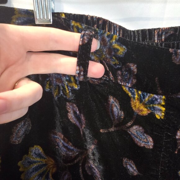 RACHEL ZOE 2-Piece Set Velvet Halter Crop Top Wide Leg Pant Black Floral Sz 12 - Picture 9 of 11